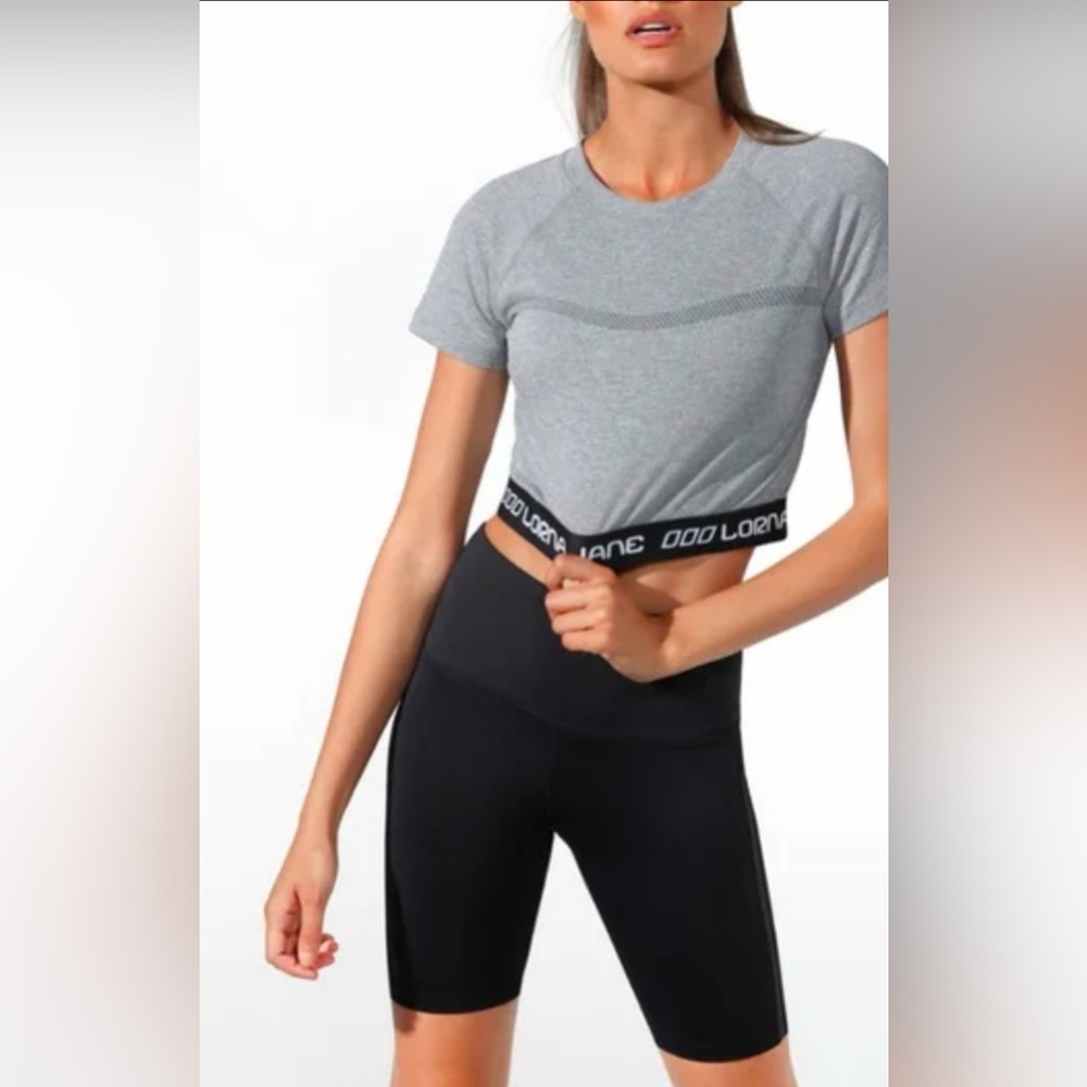 Lorna Jane Cropped Performance Top  Grey  Small  Like New